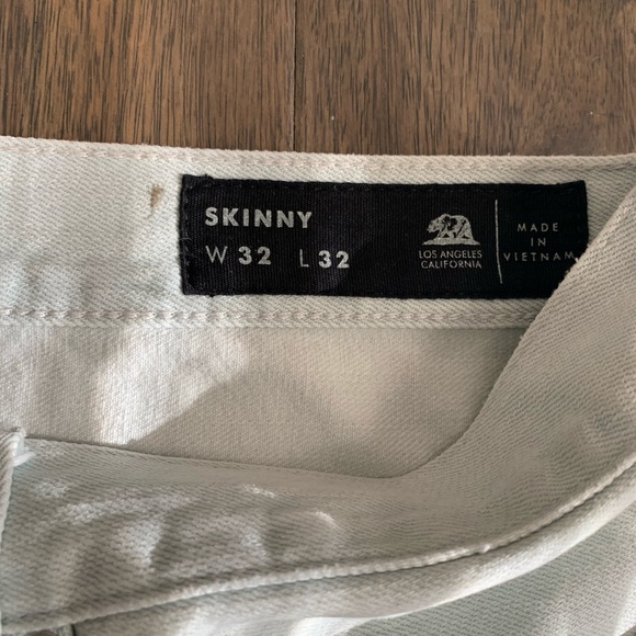 Bullhead Skinny Jeans. Zippers over knees. 32x32. - Picture 1 of 5